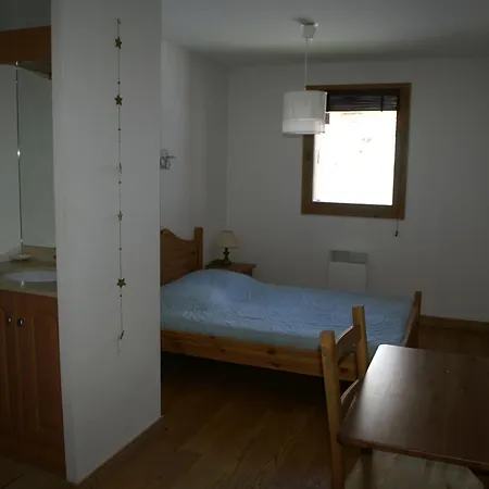 Duplex De Gamme 4p Au Pied Des Pistes Avec Balcon Et Parking Prive - Fr-1-557-6 아파트 *